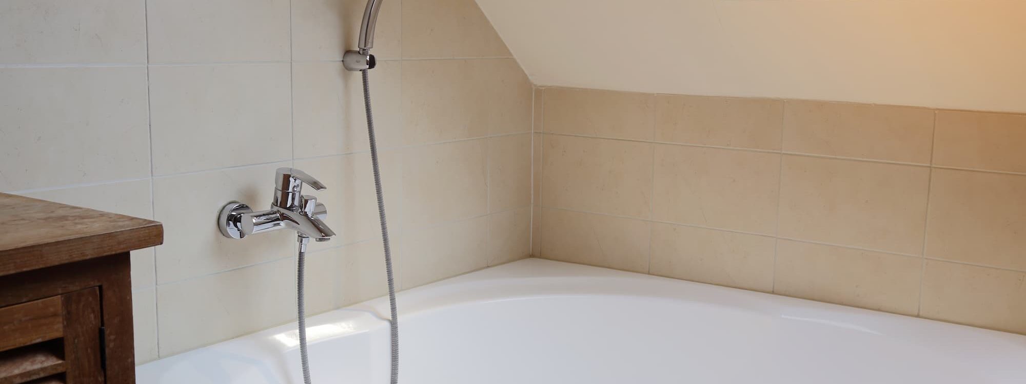 BAIGNOIRES_ASYMETRIQUES 2000X750 | Vitrine Banyo Baignoires asymétriques : une solution gain de place méconnue Saint-Louis