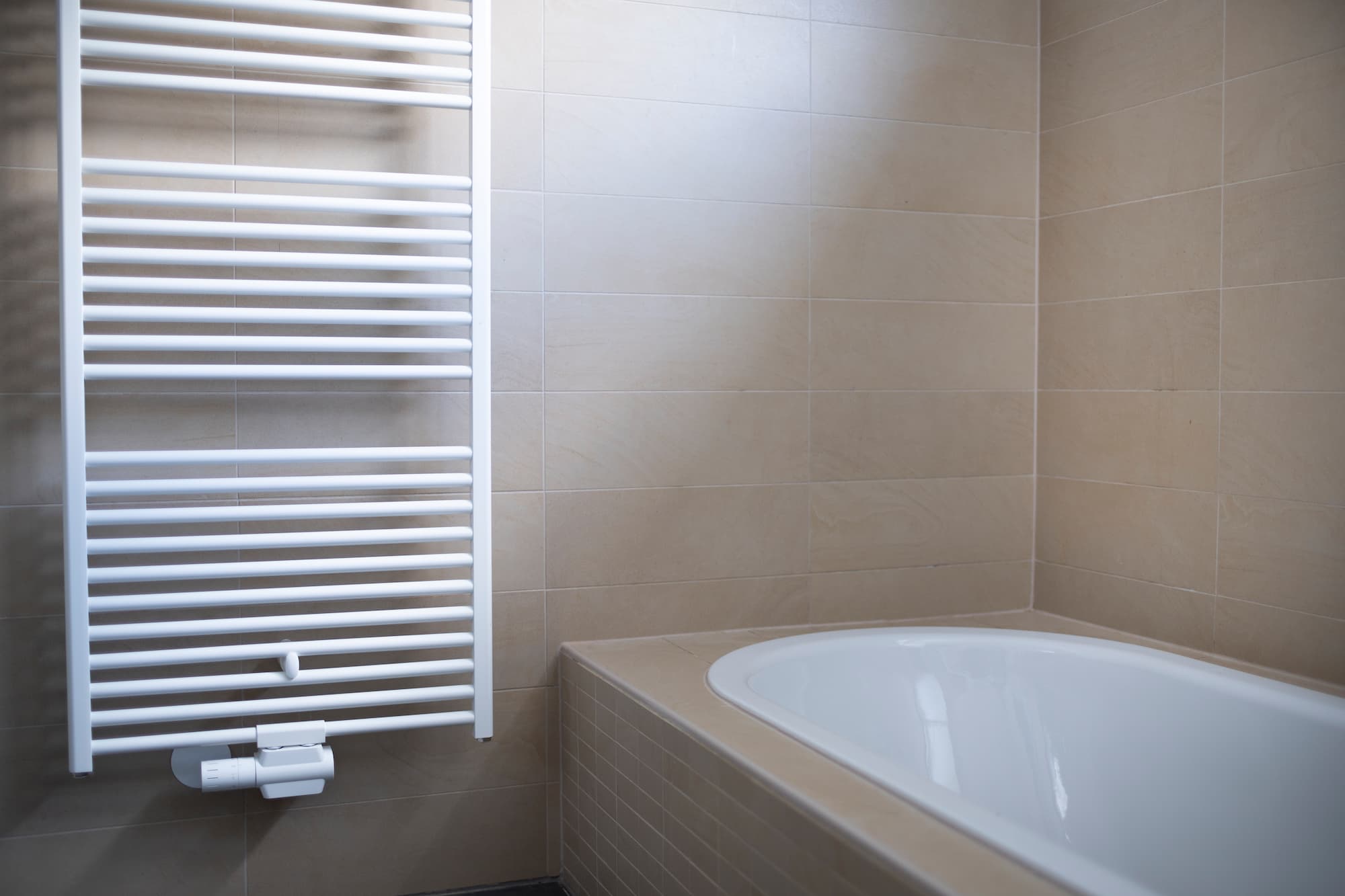 Comment bien dimensionner un s&egrave;che-serviettes en fonction de la surface de la salle de bain ? Riedisheim