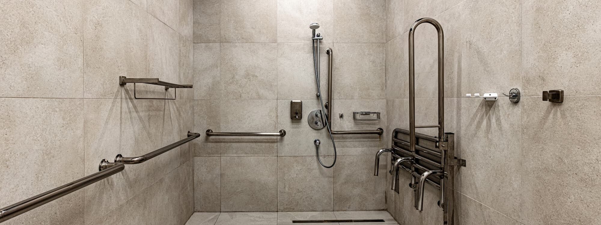 BARRES_DE_DOUCHE 2000X750 | Vitrine Banyo Barres de douche : comment allier sécurité et esthétique ? Guebwiller