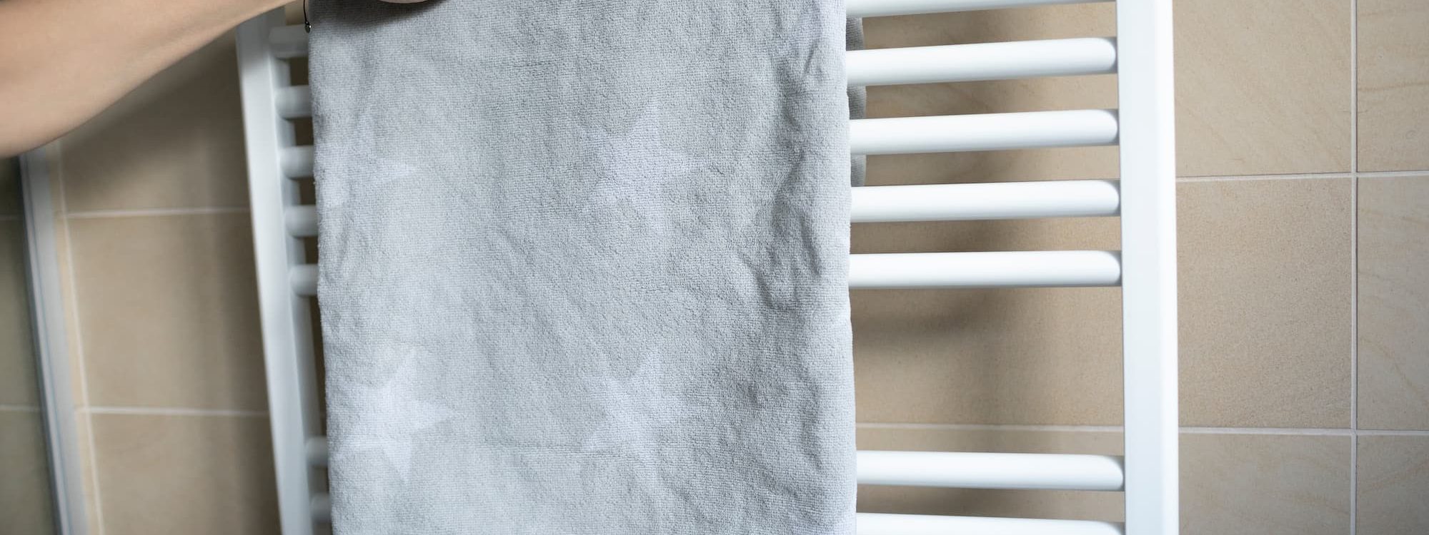 SECHE_SERVIETTES 2000X750 | Vitrine Banyo Quelles sont les meilleures matières pour un sèche-serviettes durable et efficace ? Illzach