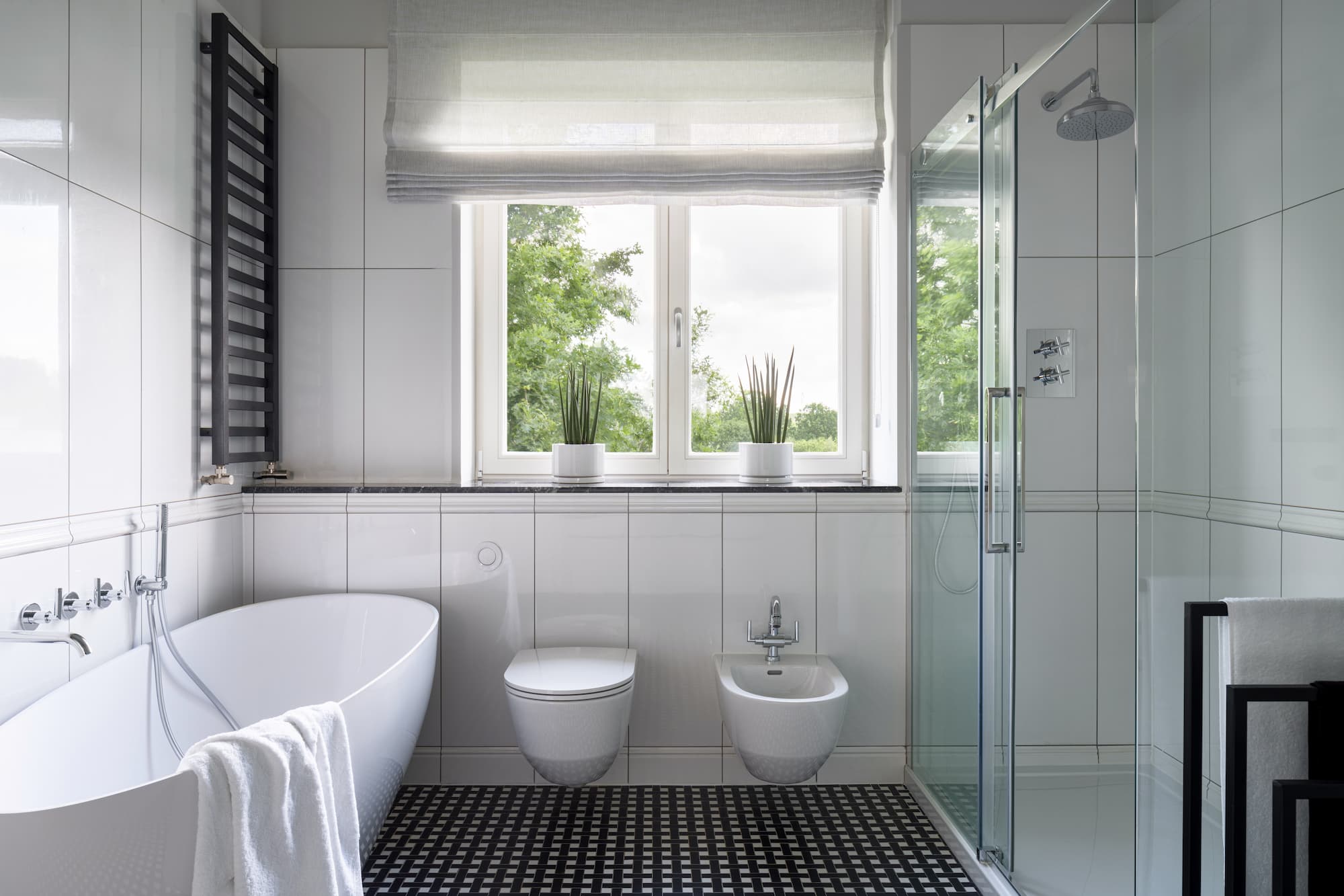 Bidet suspendu ou au sol : lequel choisir selon l&rsquo;espace disponible ? Montb&eacute;liard